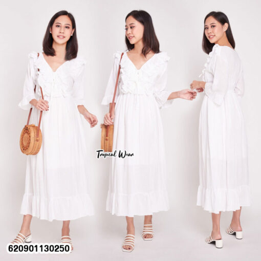 ชุดเดรสสีขาวดีไซน์ระบายอก-620901130250
