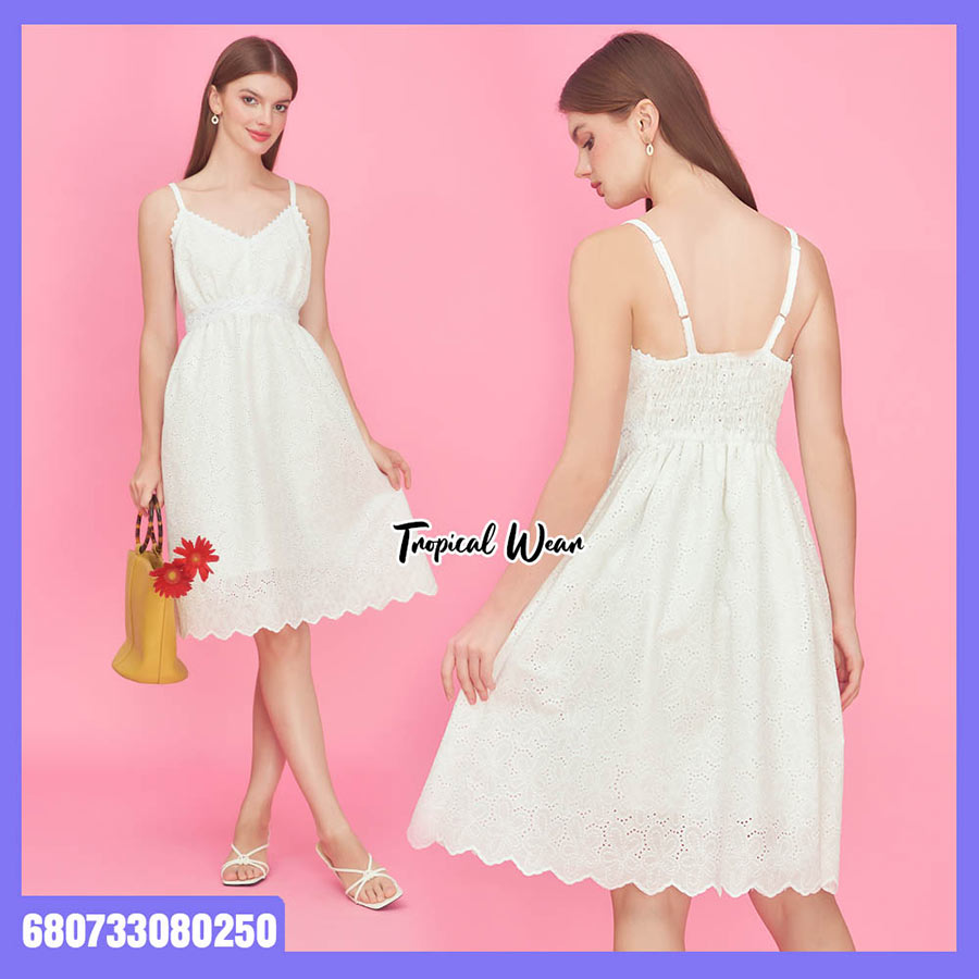มินิเดรสสีขาว ฉลุลายดอกไม้ - 680733080250