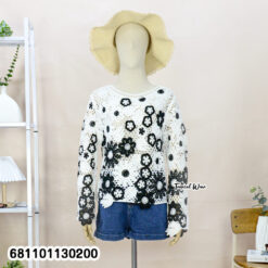 Free-size crochet-look long sleeve floral blouse, lightweight fabric