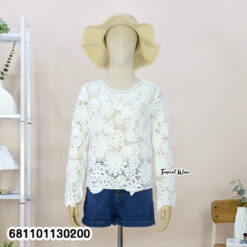 Free-size crochet-look long sleeve floral blouse, lightweight fabric