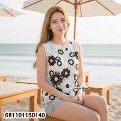 crochet-pattern summer tank top with floral appliqué in free-size fit