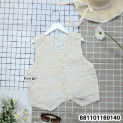 free-size cotton lace-knit vest top with embroidered square-pattern design and wooden buttons
