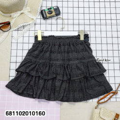 Free-size women’s layered ruffle mini skirt with soft, flowy tiers.