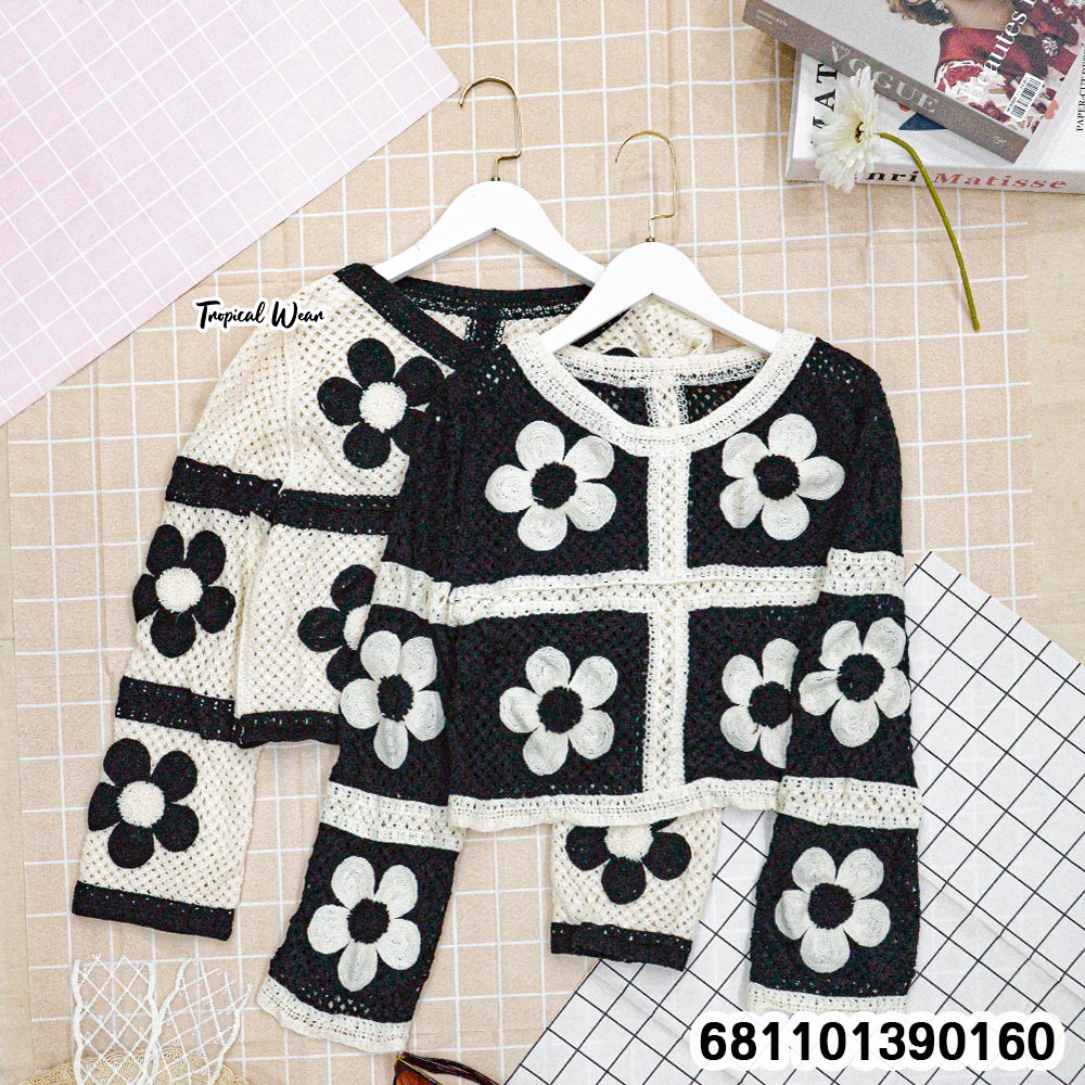 Floral knit top free size with long sleeves and casual everyday style