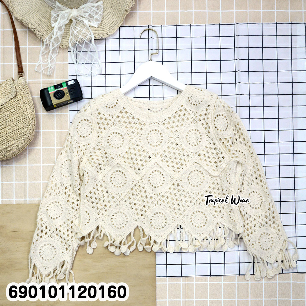 free size crochet style long sleeve top breathable lightweight boho summer wear
